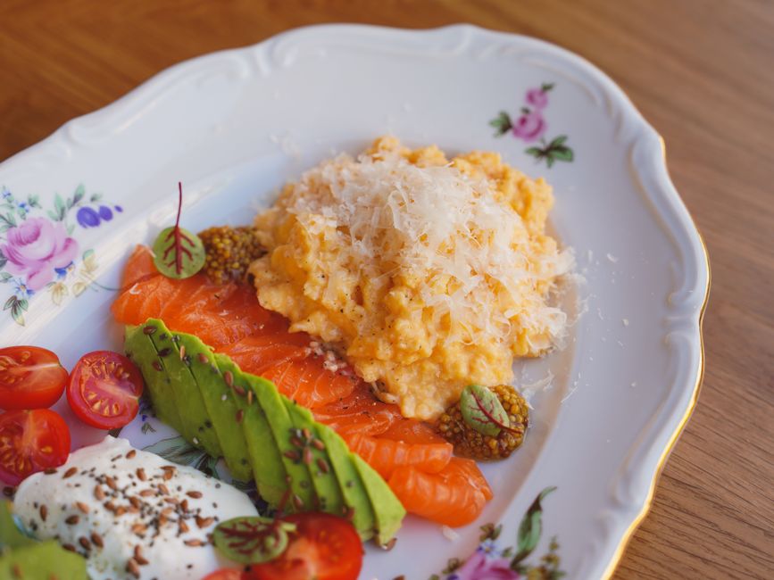 Salmón con costra de miel y mostaza