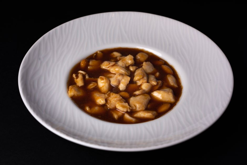 Pollo con almendras