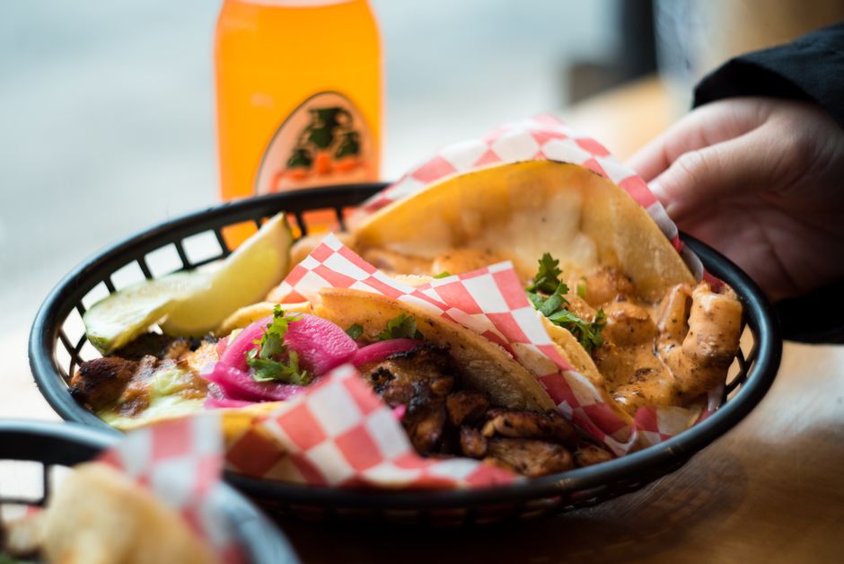 Pollo al vapor con limón Lékué