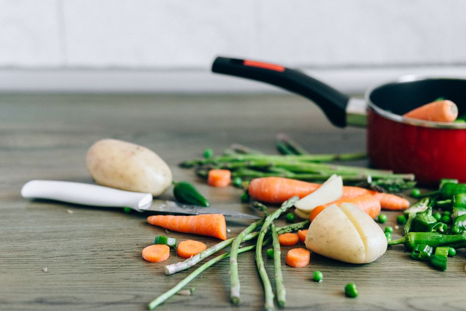 Verduras salteadas al vapor en lékue